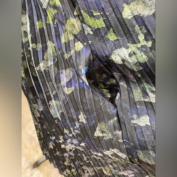 AllSaints Floral Pleated Midi Dress size XS - Picture 9 of 11